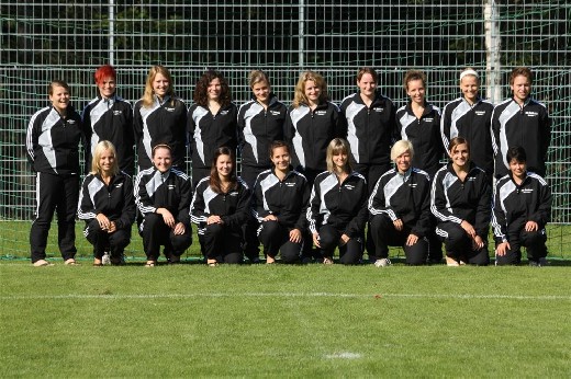 2011_mannschaft_frau.JPG